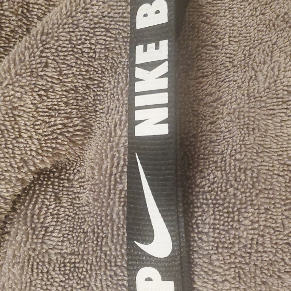 Nike Black and White Detachable Lanyard - Picture 4 of 5